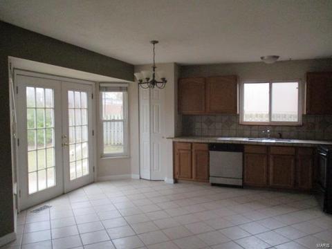 515 Sunward Dr, O'fallon, MO 63368 photo 5