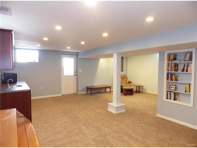 5451 Gresham Ave, Saint Louis, MO 63109 photo 23