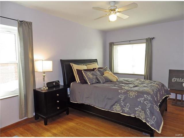 5451 Gresham Ave, Saint Louis, MO 63109 photo 14
