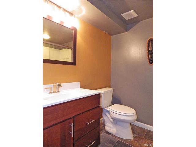 5451 Gresham Ave, Saint Louis, MO 63109 photo 29