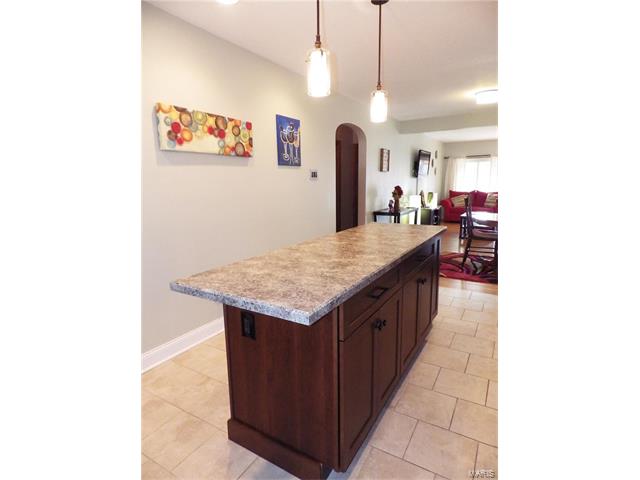5451 Gresham Ave, Saint Louis, MO 63109 photo 8