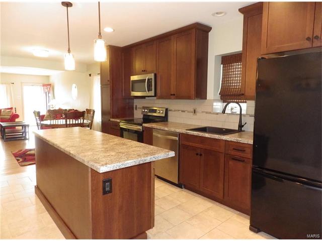 5451 Gresham Ave, Saint Louis, MO 63109 photo 7