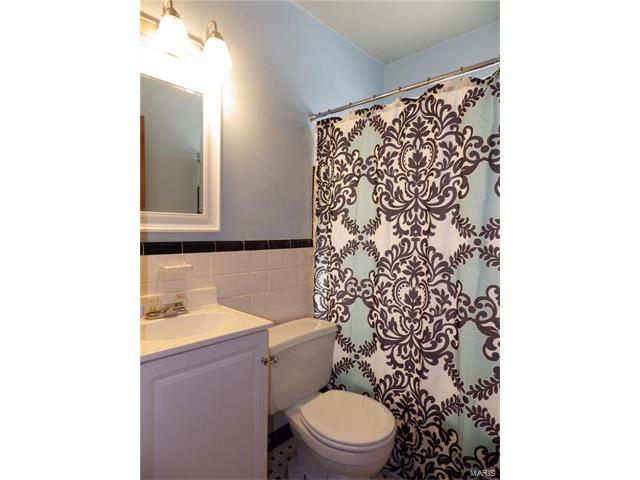 5451 Gresham Ave, Saint Louis, MO 63109 photo 18