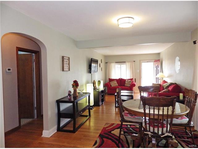 5451 Gresham Ave, Saint Louis, MO 63109 photo 12