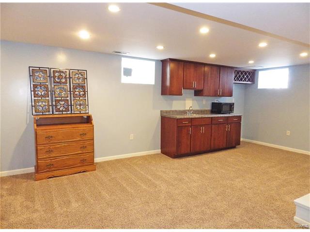 5451 Gresham Ave, Saint Louis, MO 63109 photo 25
