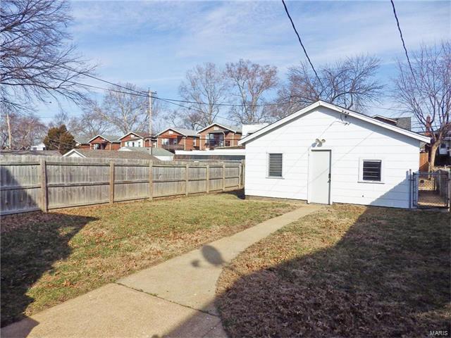 5451 Gresham Ave, Saint Louis, MO 63109 photo 33