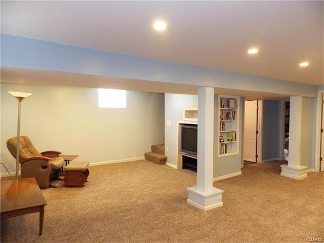 5451 Gresham Ave, Saint Louis, MO 63109 photo 20