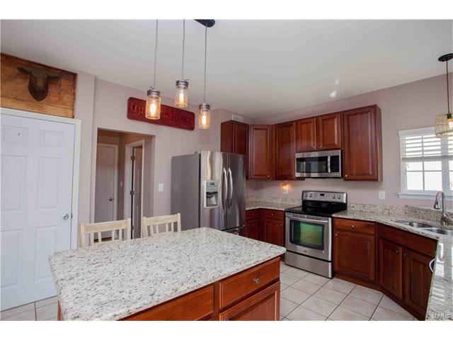 122 Tahoe Ct, O'fallon, MO 63368 photo 7