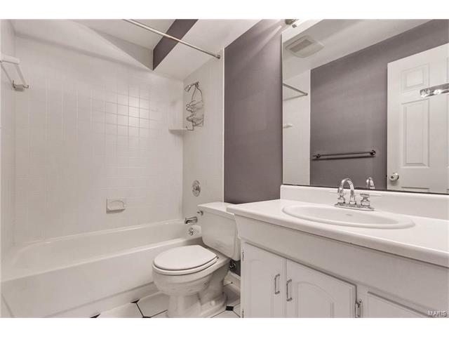421 Winding Oaks Ct, Ballwin, MO 63021 photo 31