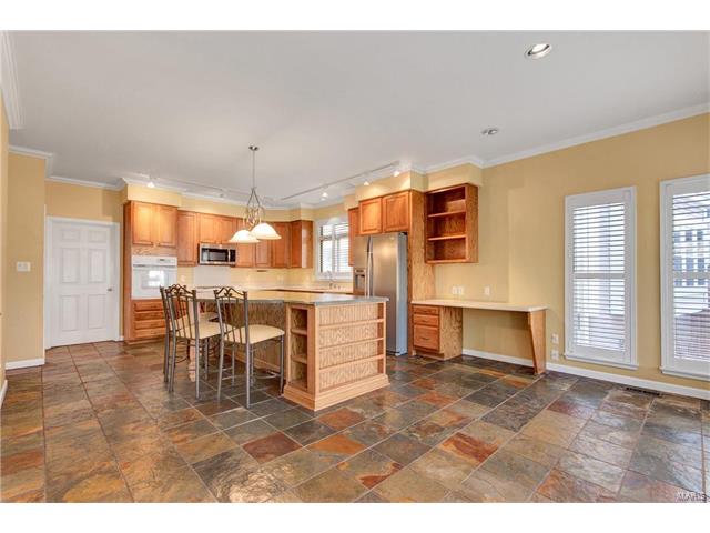 421 Winding Oaks Ct, Ballwin, MO 63021 photo 12