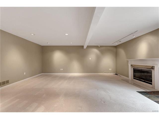 421 Winding Oaks Ct, Ballwin, MO 63021 photo 28