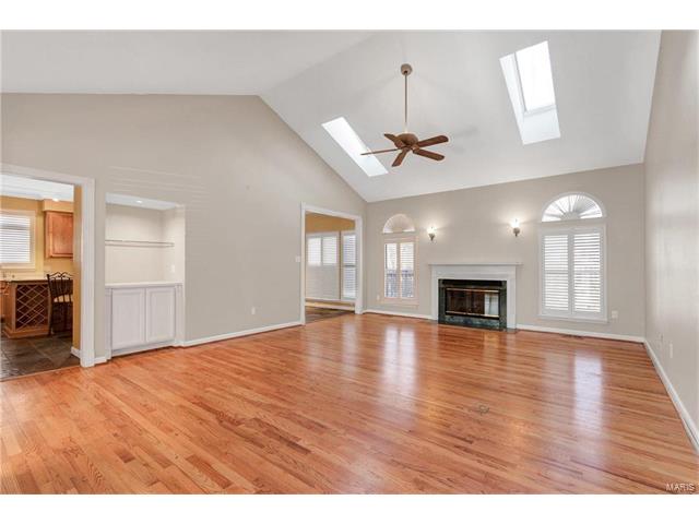 421 Winding Oaks Ct, Ballwin, MO 63021 photo 10