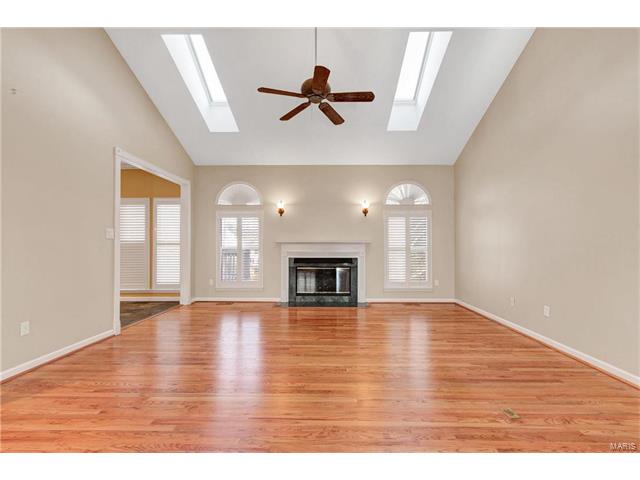 421 Winding Oaks Ct, Ballwin, MO 63021 photo 9