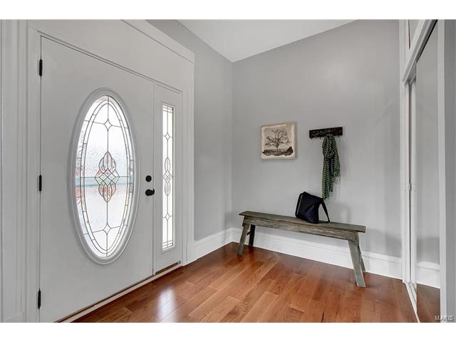4927 Gresham Ave, Saint Louis, MO 63109 photo 2
