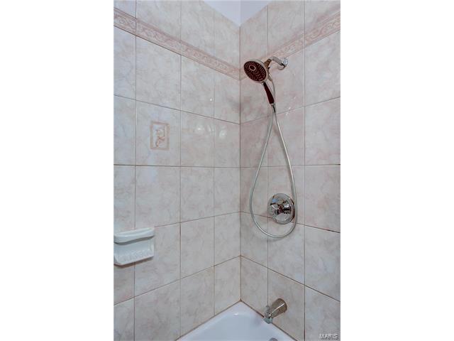 4927 Gresham Ave, Saint Louis, MO 63109 photo 14