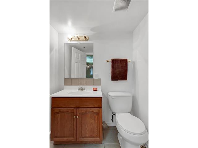 4927 Gresham Ave, Saint Louis, MO 63109 photo 22
