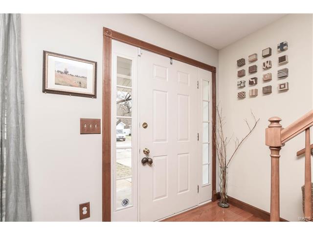 1451 Pepperdine Ct, Ballwin, MO 63021 photo 2