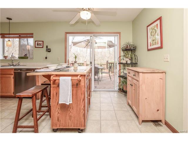 1451 Pepperdine Ct, Ballwin, MO 63021 photo 11