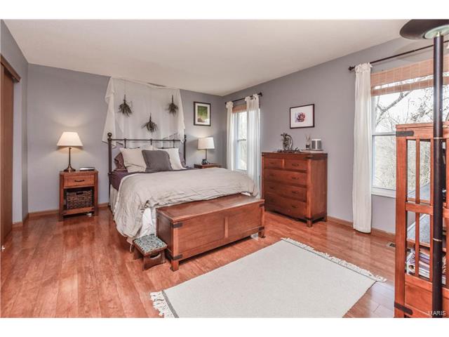 1451 Pepperdine Ct, Ballwin, MO 63021 photo 12