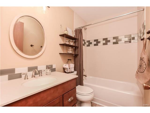 1451 Pepperdine Ct, Ballwin, MO 63021 photo 18