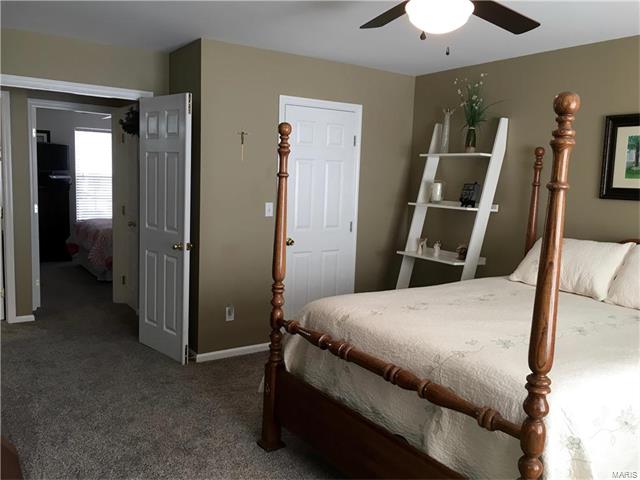 538 Topaz Dr, O'fallon, MO 63366 photo 18