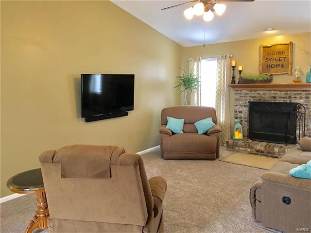 538 Topaz Dr, O'fallon, MO 63366 photo 6
