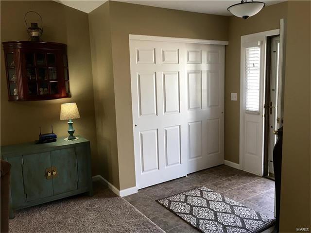 538 Topaz Dr, O'fallon, MO 63366 photo 4