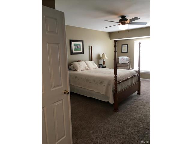 538 Topaz Dr, O'fallon, MO 63366 photo 19