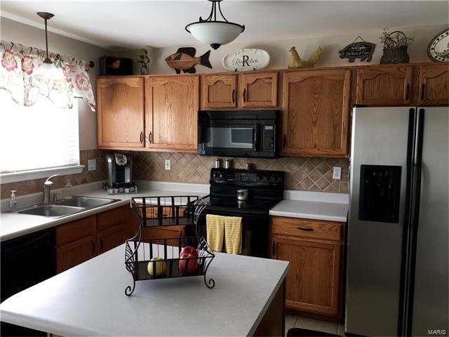538 Topaz Dr, O'fallon, MO 63366 photo 14