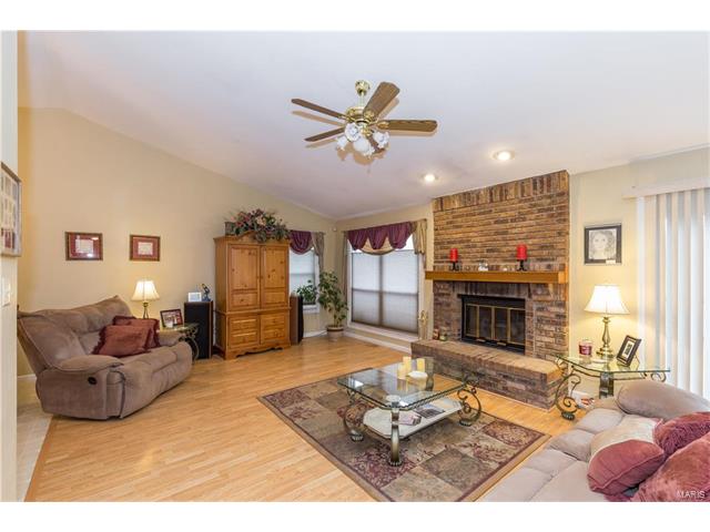 1443 Westbrooke Terrace Dr, Ballwin, MO 63021 photo 4