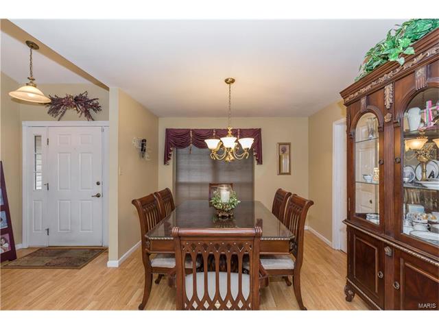 1443 Westbrooke Terrace Dr, Ballwin, MO 63021 photo 3