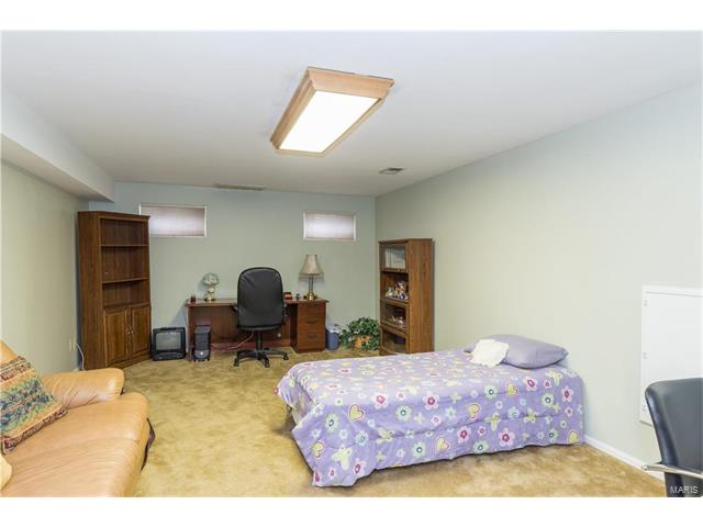 1443 Westbrooke Terrace Dr, Ballwin, MO 63021 photo 16