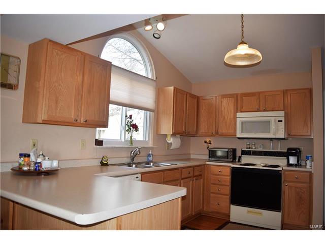 7188 Oak Stream Dr, O'fallon, MO 63368 photo 17