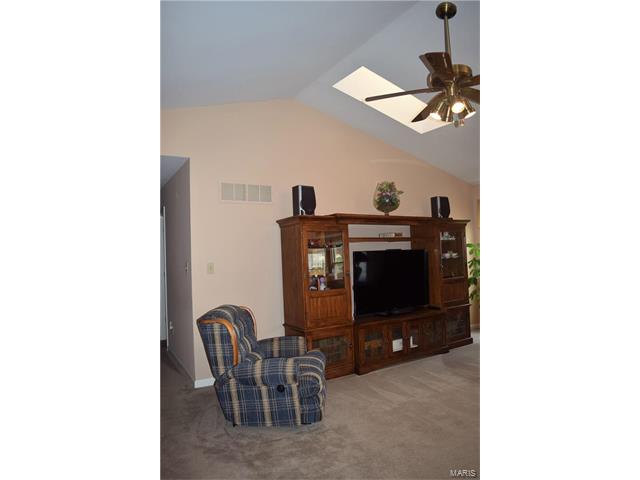 7188 Oak Stream Dr, O'fallon, MO 63368 photo 16