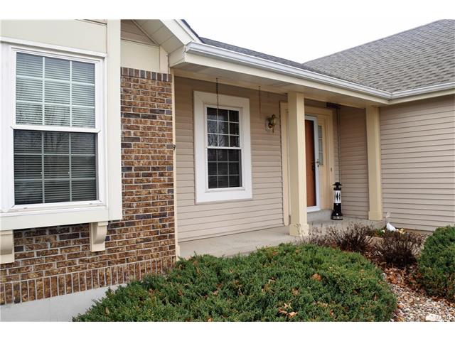 7188 Oak Stream Dr, O'fallon, MO 63368 photo 2