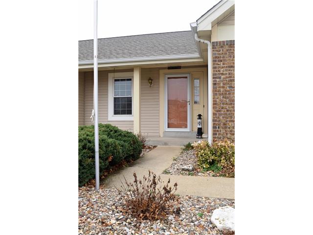 7188 Oak Stream Dr, O'fallon, MO 63368 photo 4
