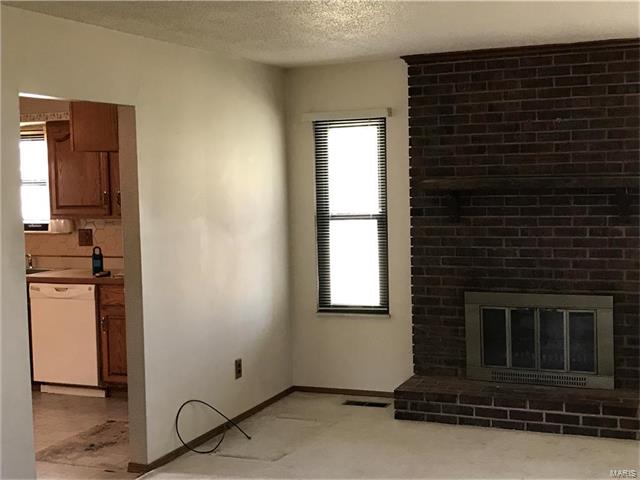 317 Croydon Ln, Ballwin, MO 63021 photo 6