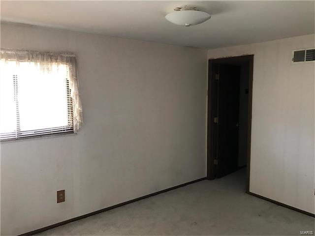 317 Croydon Ln, Ballwin, MO 63021 photo 15