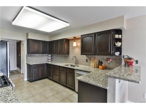 1826 Ridgeview Circle Dr, Ballwin, MO 63021 photo 16