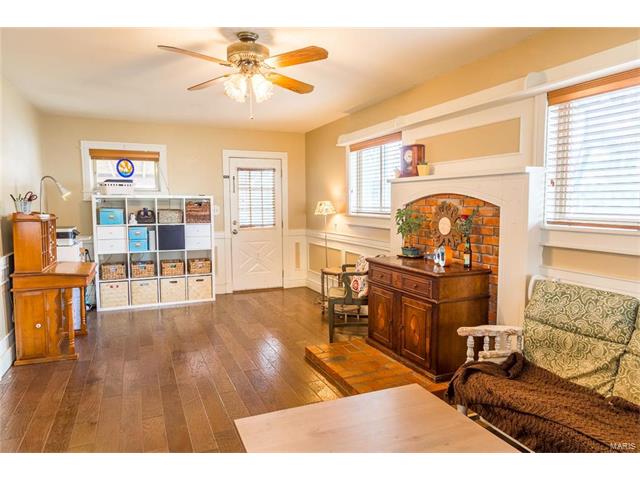 251 Ramsey Ln, Ballwin, MO 63021 photo 5