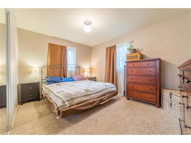 251 Ramsey Ln, Ballwin, MO 63021 photo 6