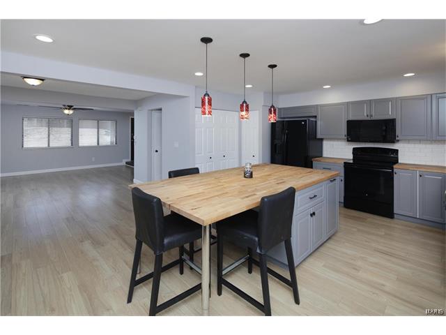 2619 Hampton Rd, Saint Charles, MO 63303 photo 5