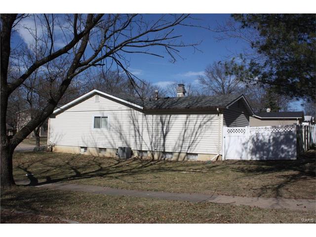 910 Parma Dr, Ballwin, MO 63021 photo 27