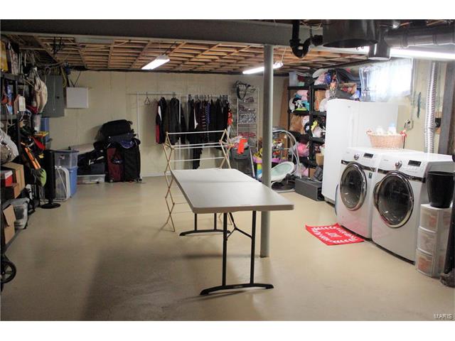 910 Parma Dr, Ballwin, MO 63021 photo 25