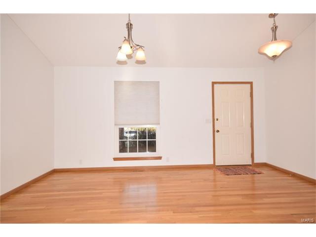 6 Kentbrooke Ct, Ballwin, MO 63021 photo 4