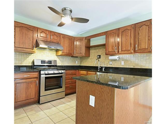6 Kentbrooke Ct, Ballwin, MO 63021 photo 5