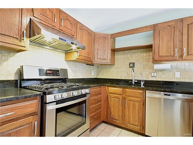 6 Kentbrooke Ct, Ballwin, MO 63021 photo 6