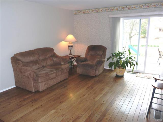592 Golfwood Dr, Ballwin, MO 63021 photo 5