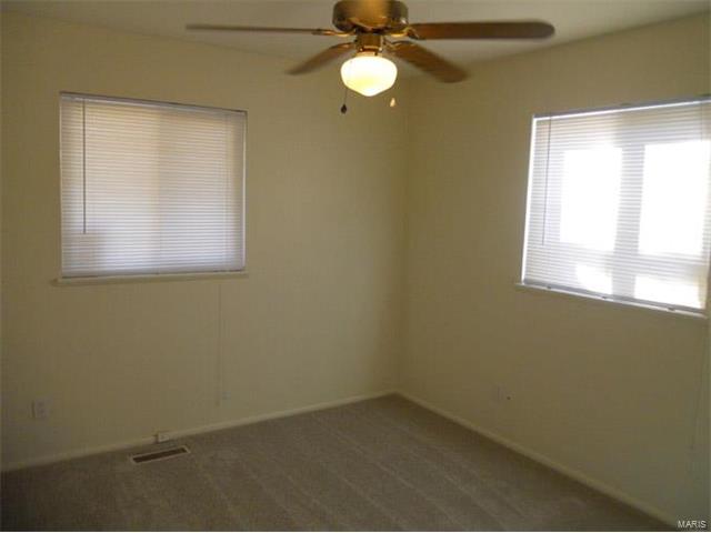 323 Brightsand Ct, Manchester, MO 63011 photo 11