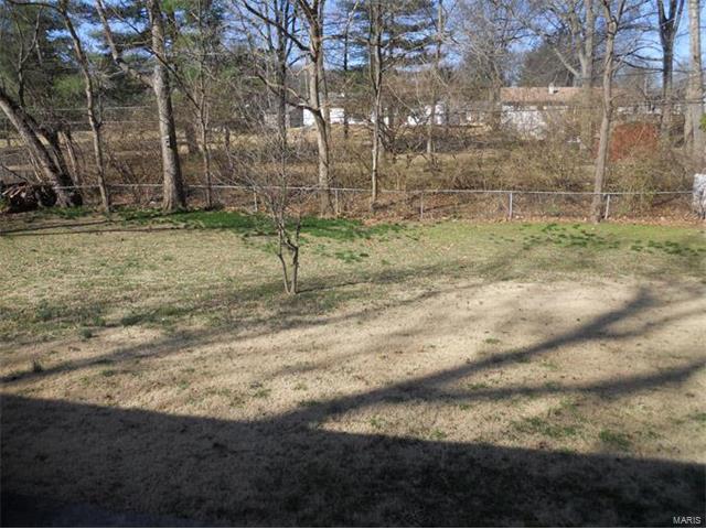 323 Brightsand Ct, Manchester, MO 63011 photo 18